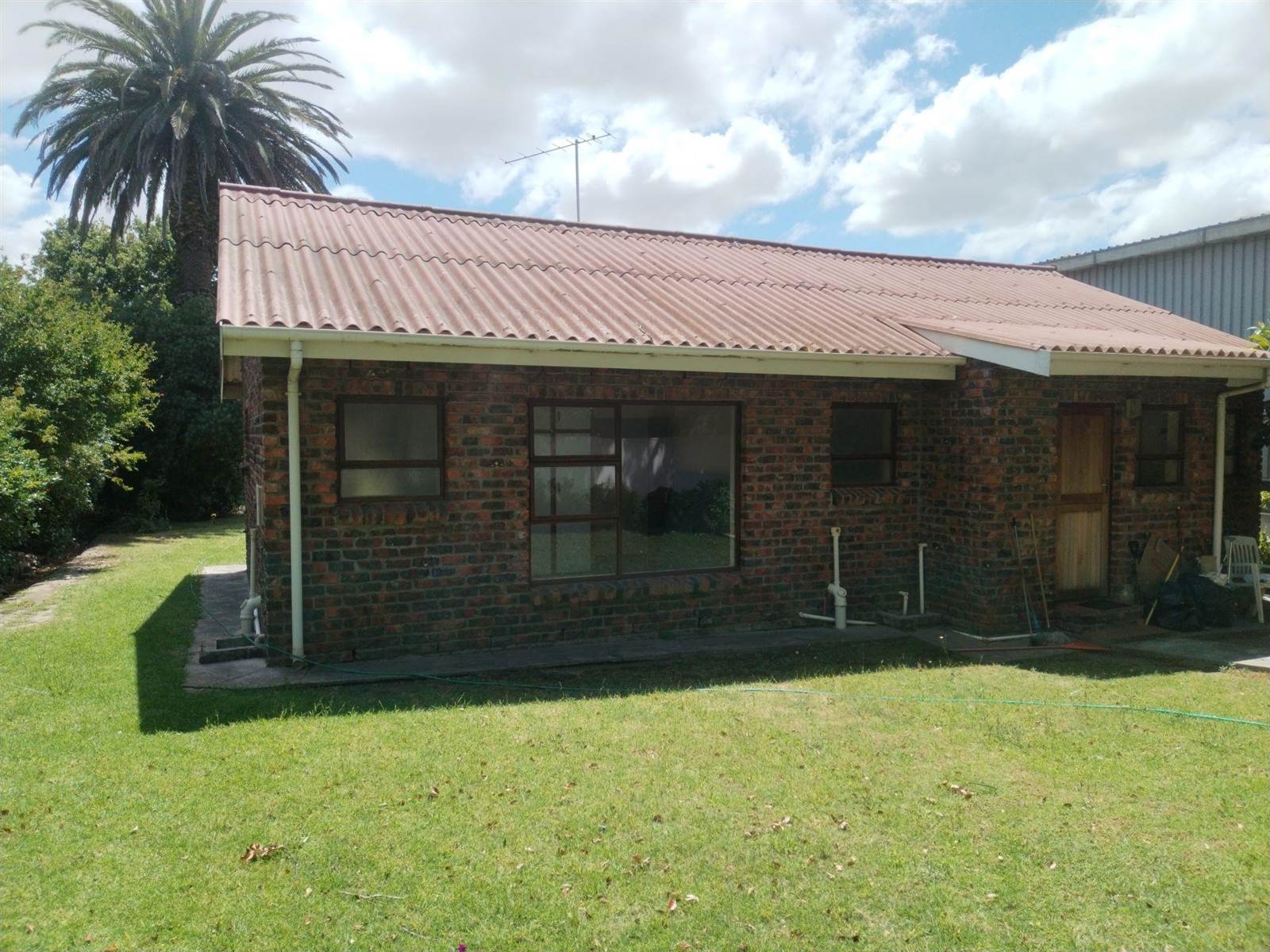 2 Bed House in Bredasdorp photo number 16