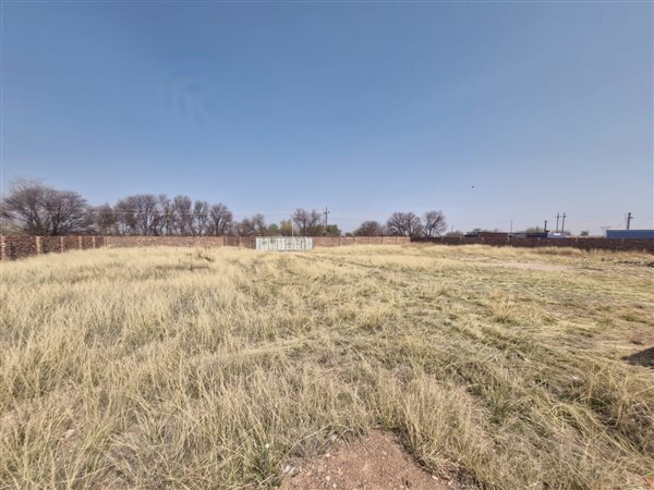 2 500 m² Land 2 500 m² Land