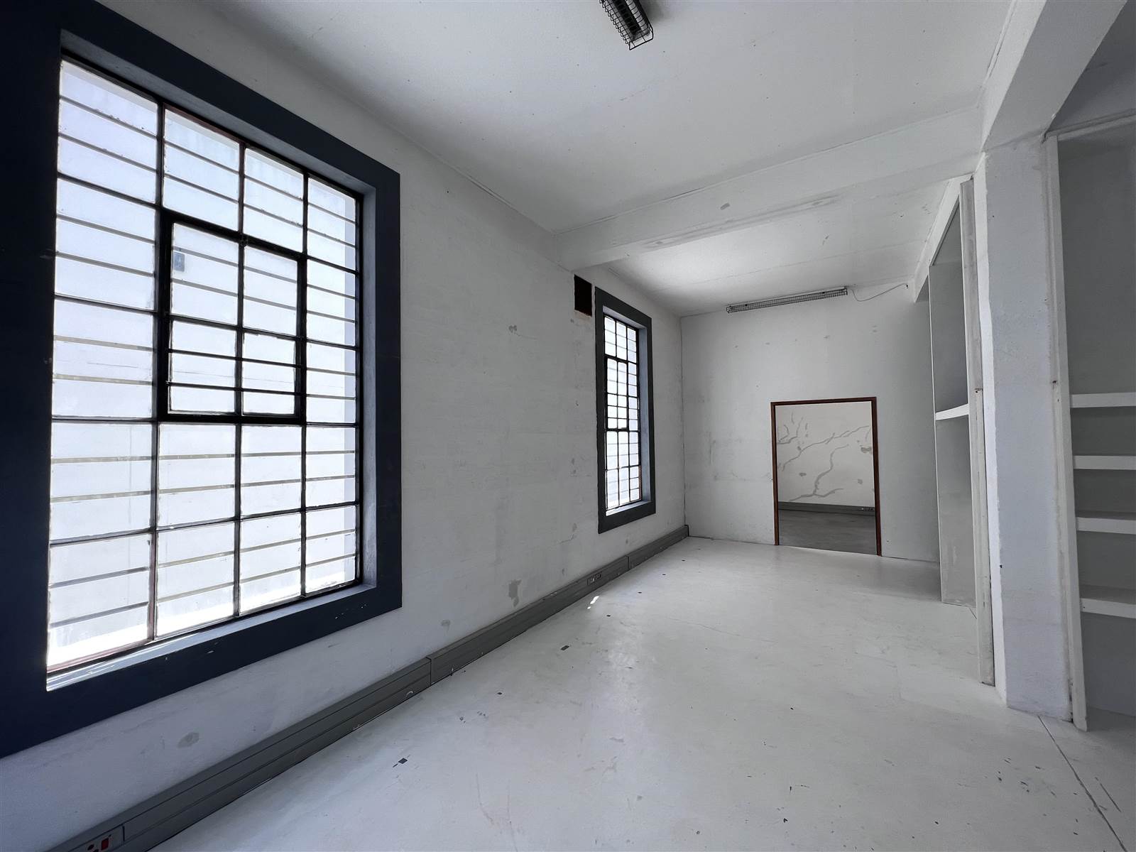 159  m² Commercial space in Bo-Kaap photo number 3
