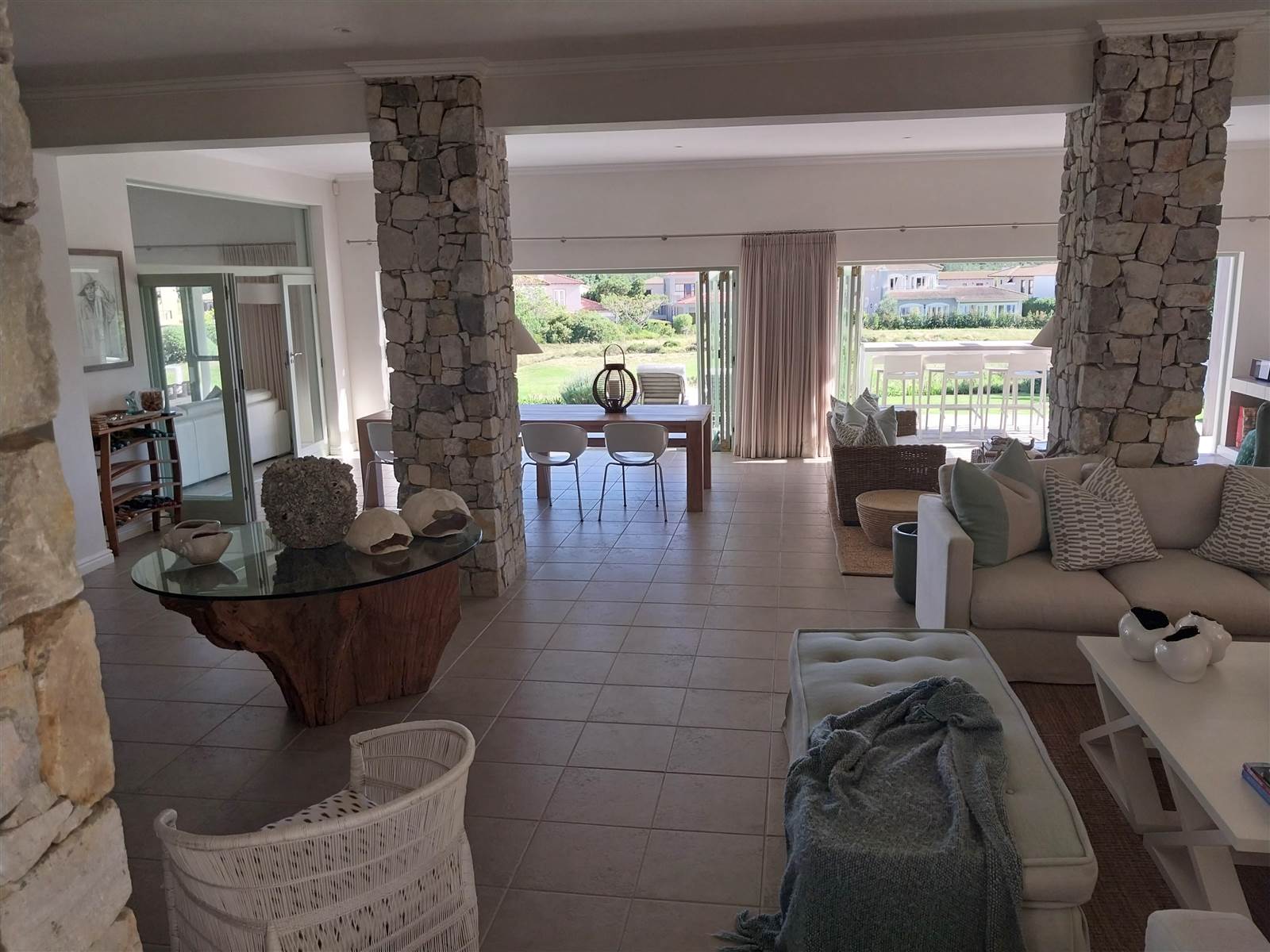 4 Bed House in Plettenberg Bay photo number 7
