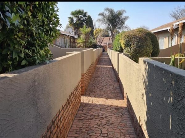 3 Bedroom Townhouse 3 Bedroom Townhouse