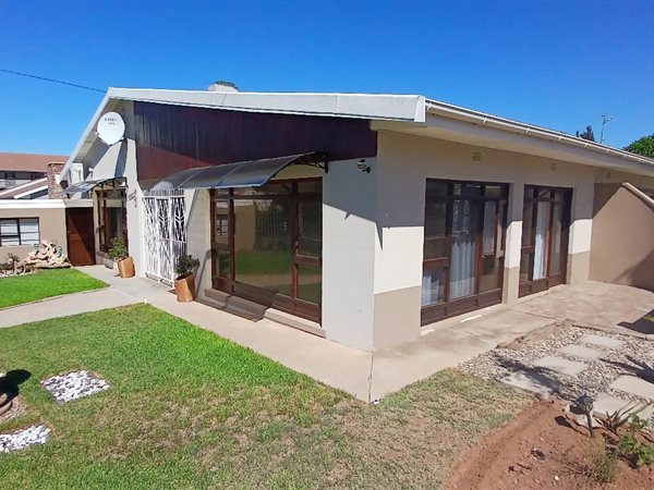 3 Bedroom House 3 Bedroom House