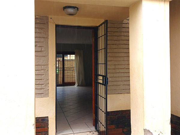 3 Bedroom Townhouse 3 Bedroom Townhouse
