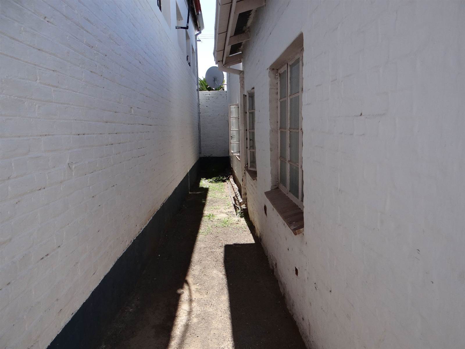 Commercial space in Beaufort West photo number 5