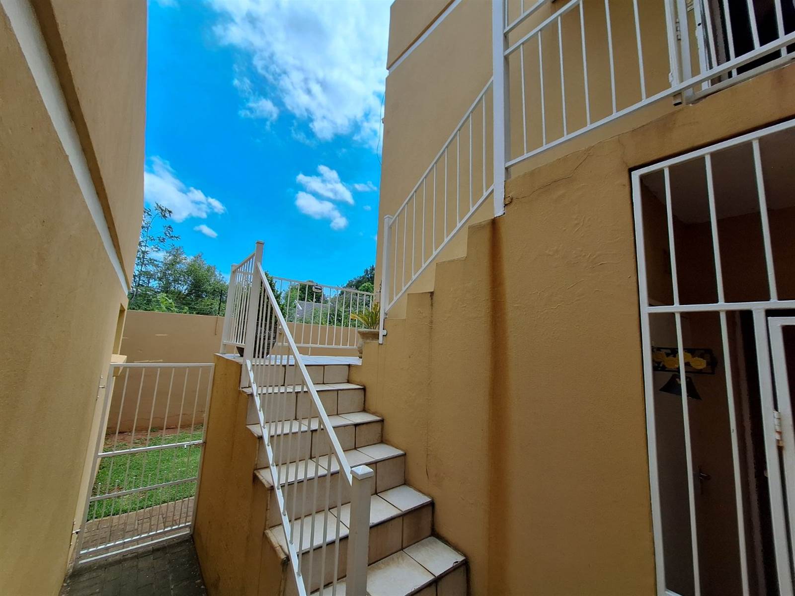 3 Bed Apartment in Krugersdorp North photo number 14