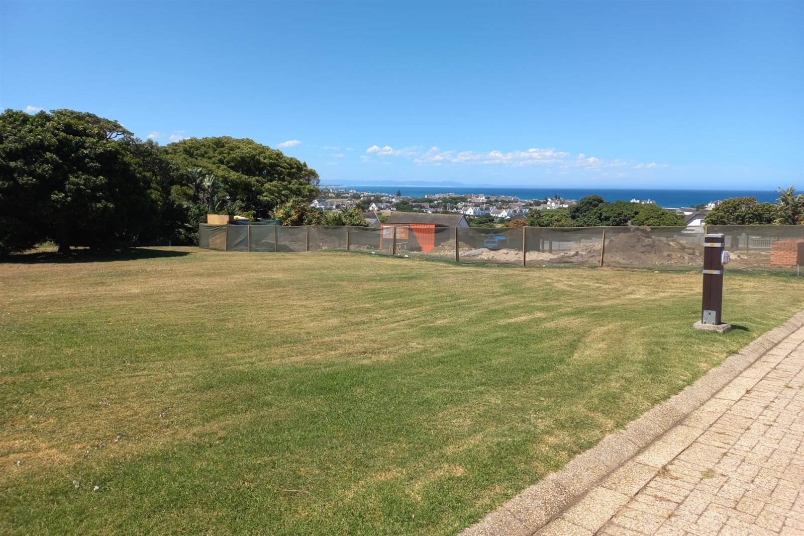 957 m² Land available in St Francis Bay photo number 2