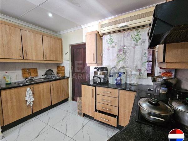 3 Bedroom Townhouse 3 Bedroom Townhouse