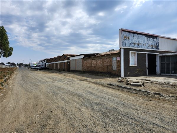 2 500 m² Commercial space 2 500 m² Commercial space