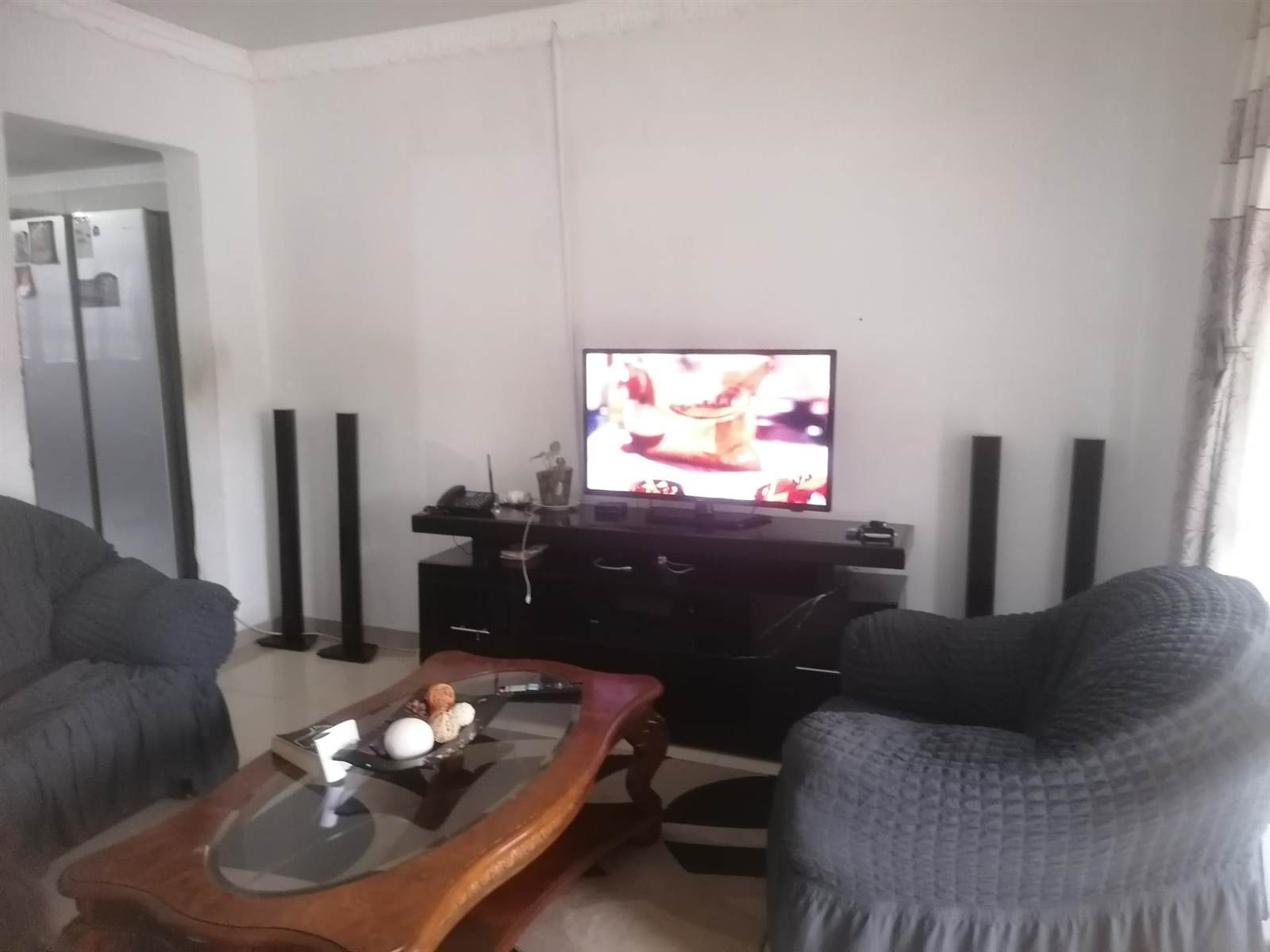 2 Bed House in Pinetown Central photo number 6