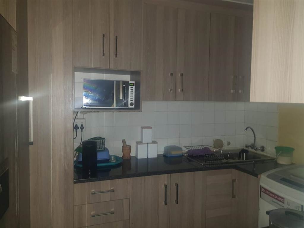 3 Bed Flat in Rustenburg Central photo number 1
