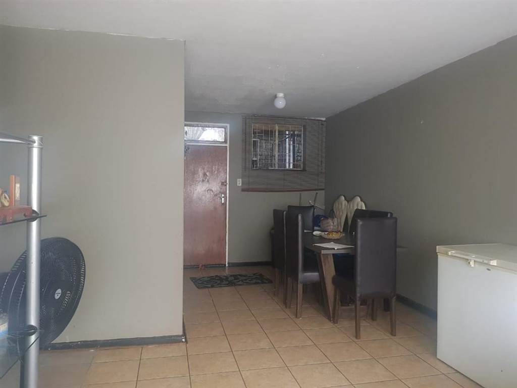 3 Bed Flat in Rustenburg Central photo number 22