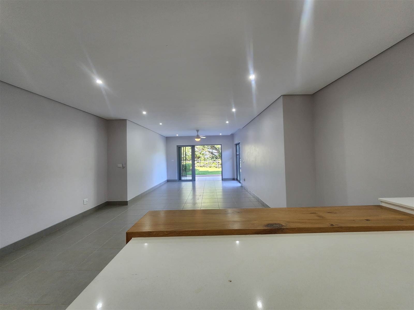 2 Bed Apartment in Simbithi Estate photo number 12