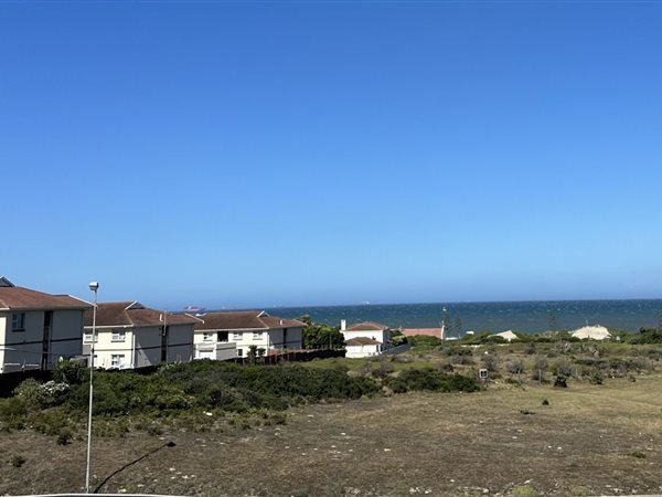8648 m² Land available in Bluewater Bay