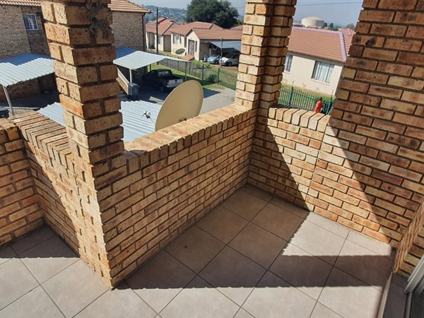 2 Bedroom Townhouse 2 Bedroom Townhouse