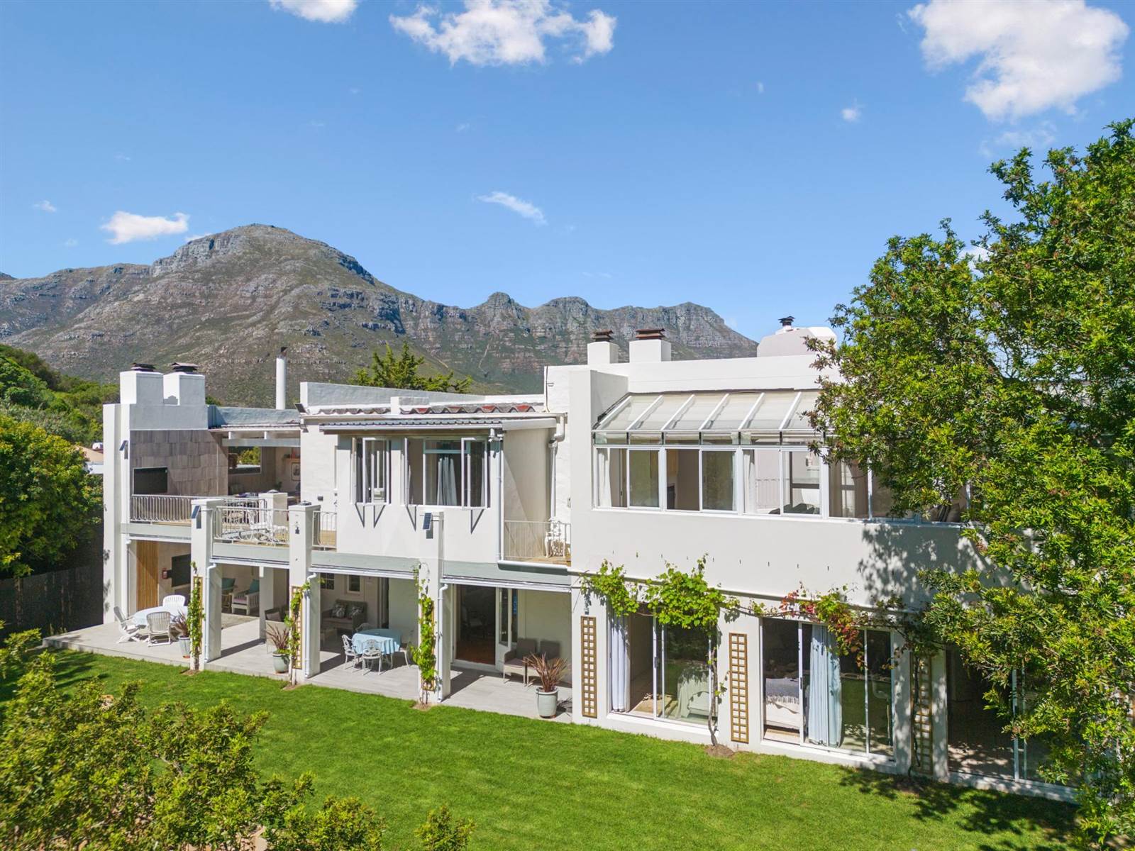 6 Bed House in Hout Bay and surrounds photo number 21