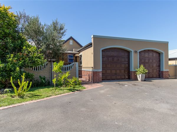 3 Bed Townhouse in Brackenfell Central