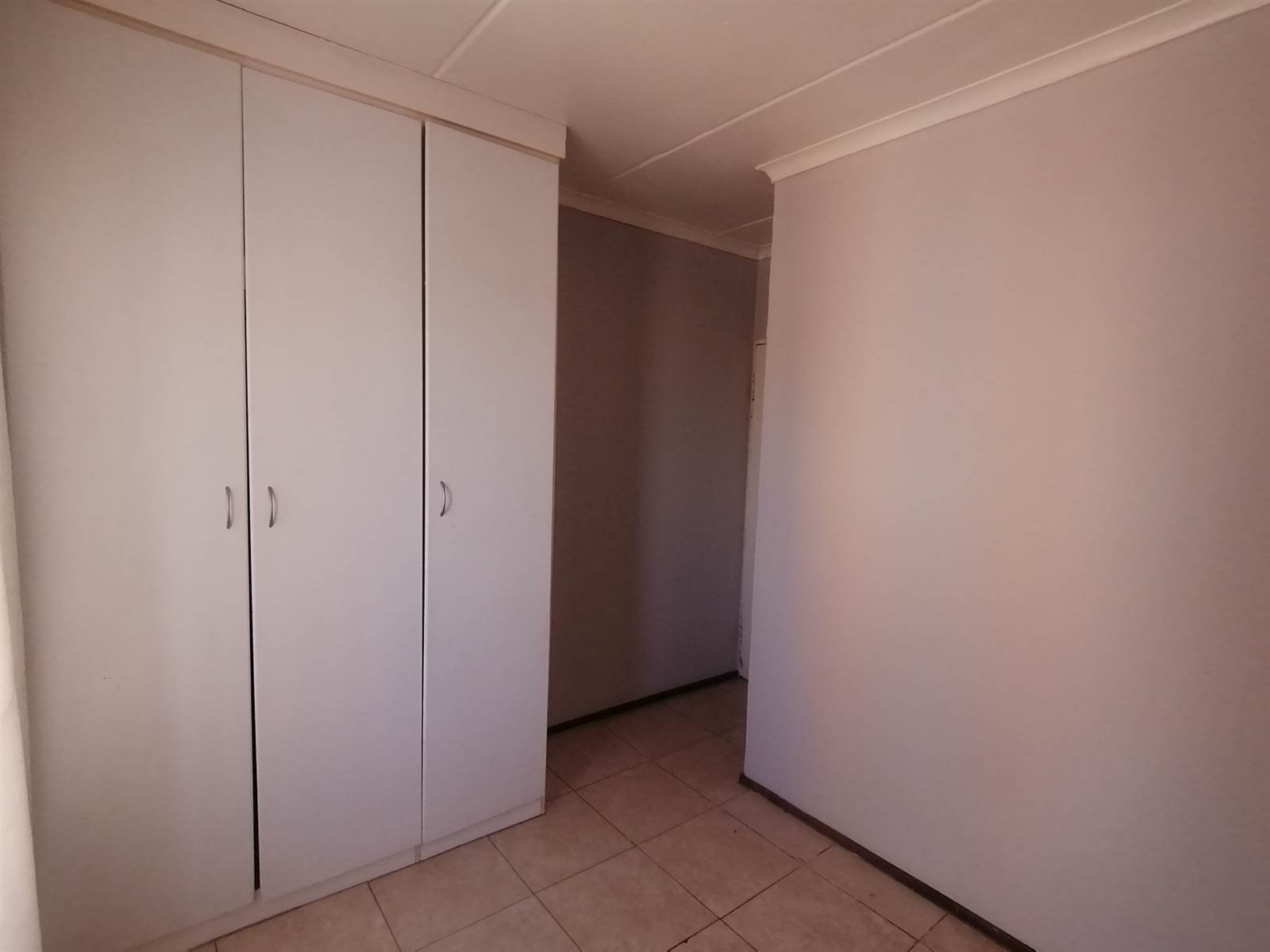 2 Bed House in Moroka photo number 10