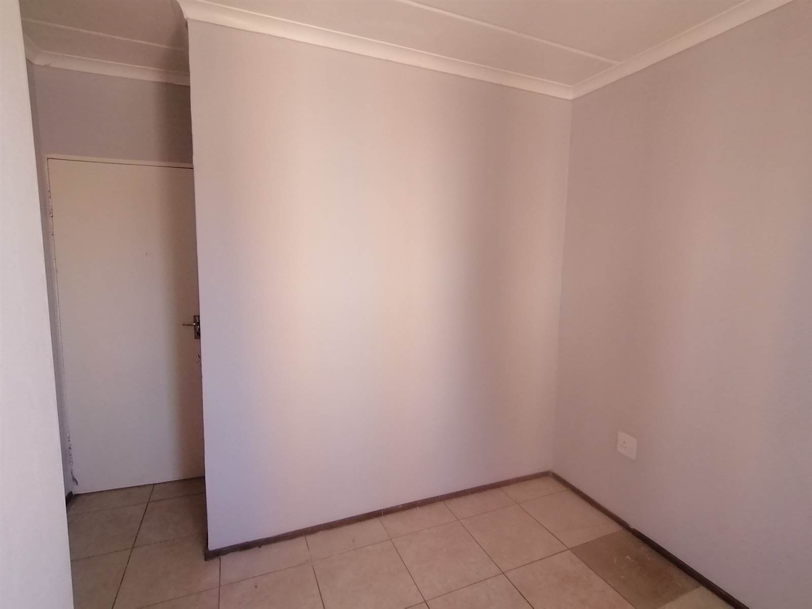 2 Bed House in Moroka photo number 6