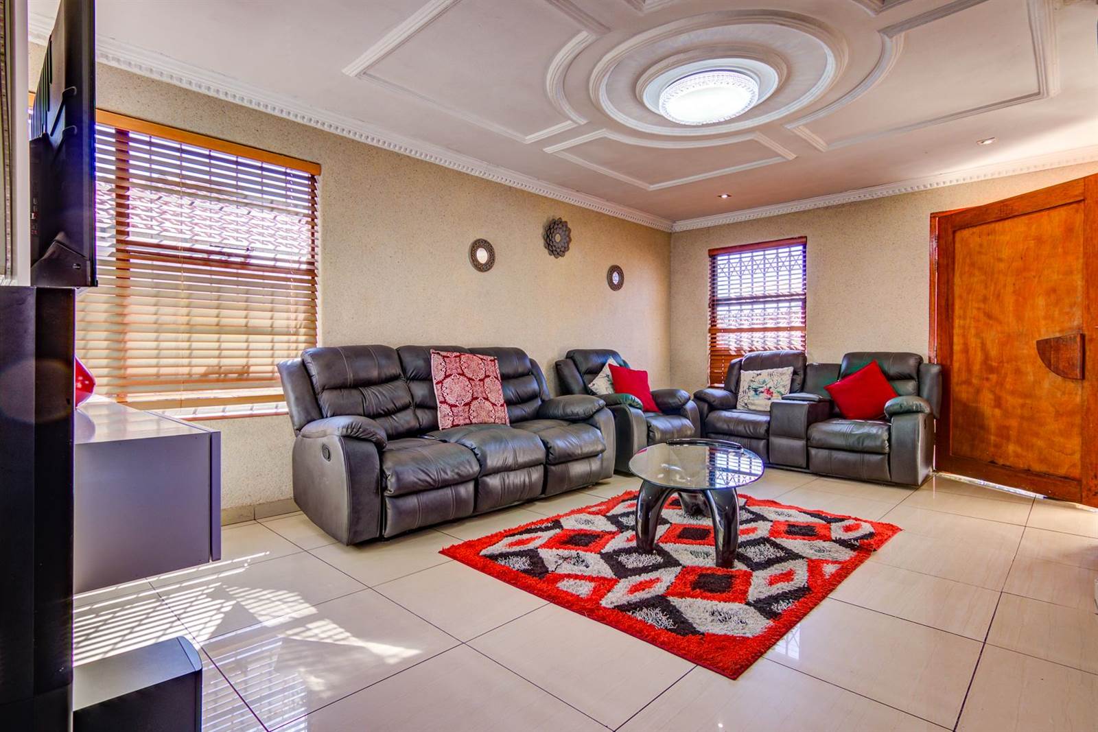 3 Bed House in Jukskei View photo number 6