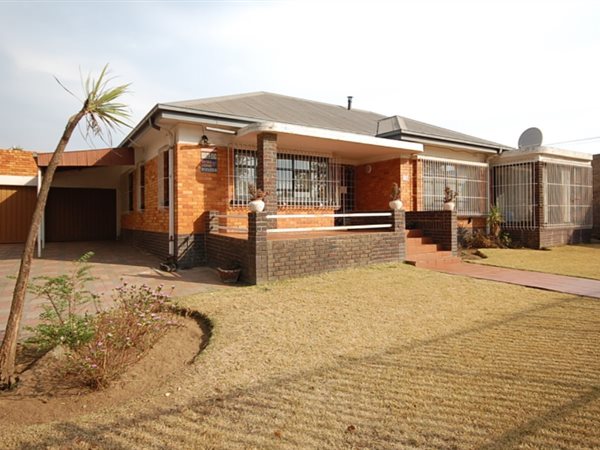 3 Bedroom House 3 Bedroom House