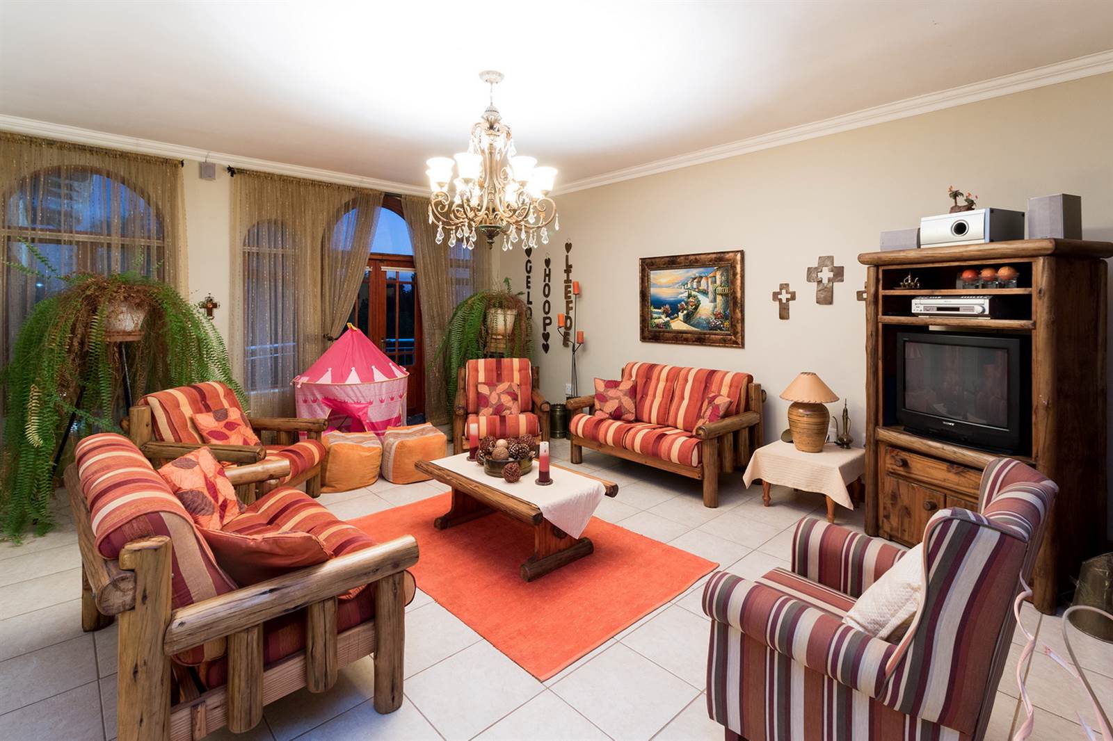 6 Bed House in Mooikloof Equestrian Estate photo number 9