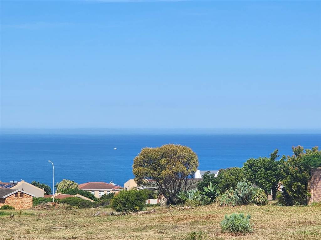 827 m² Land available in Wavecrest photo number 1