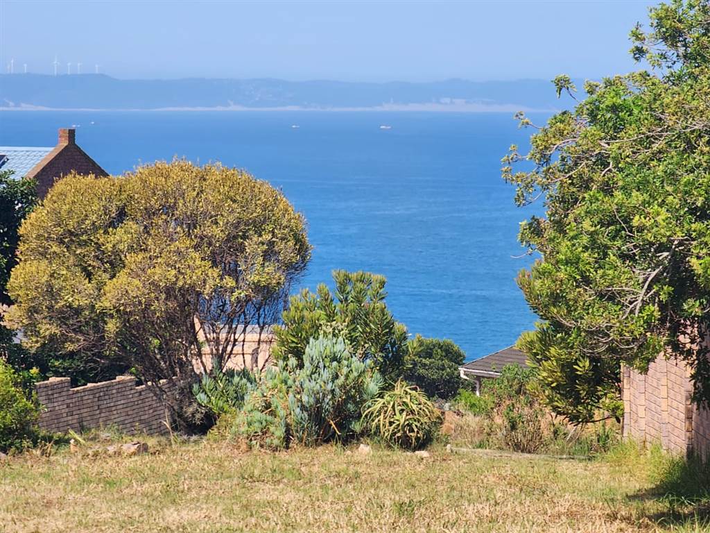 827 m² Land available in Wavecrest photo number 2