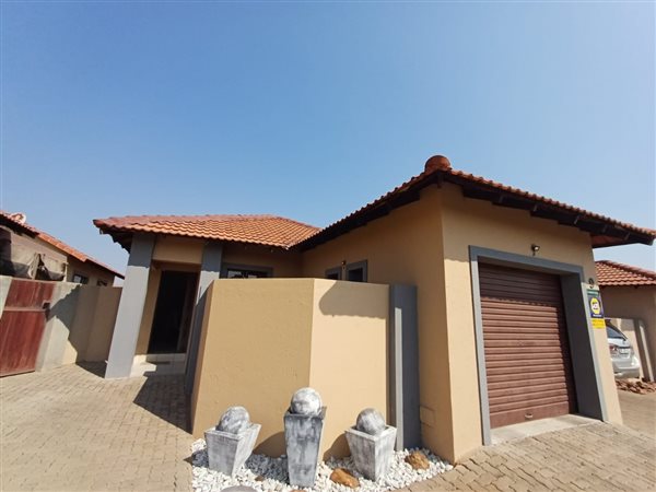 3 Bedroom Townhouse 3 Bedroom Townhouse