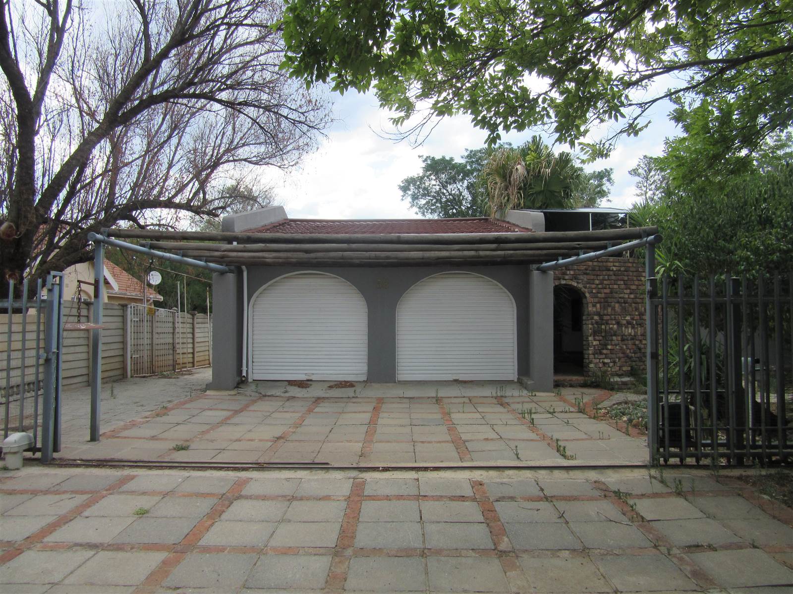 4 Bed House in Vryburg photo number 2
