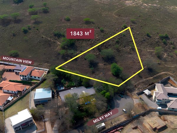 1 843 m² Land