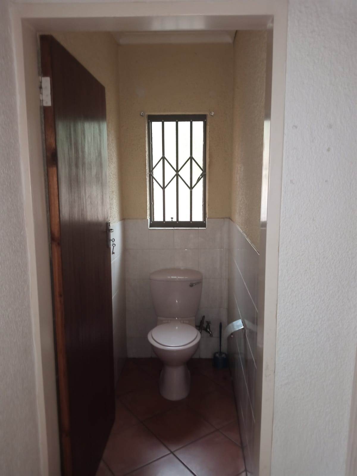 3 Bed House in Sonheuwel photo number 11