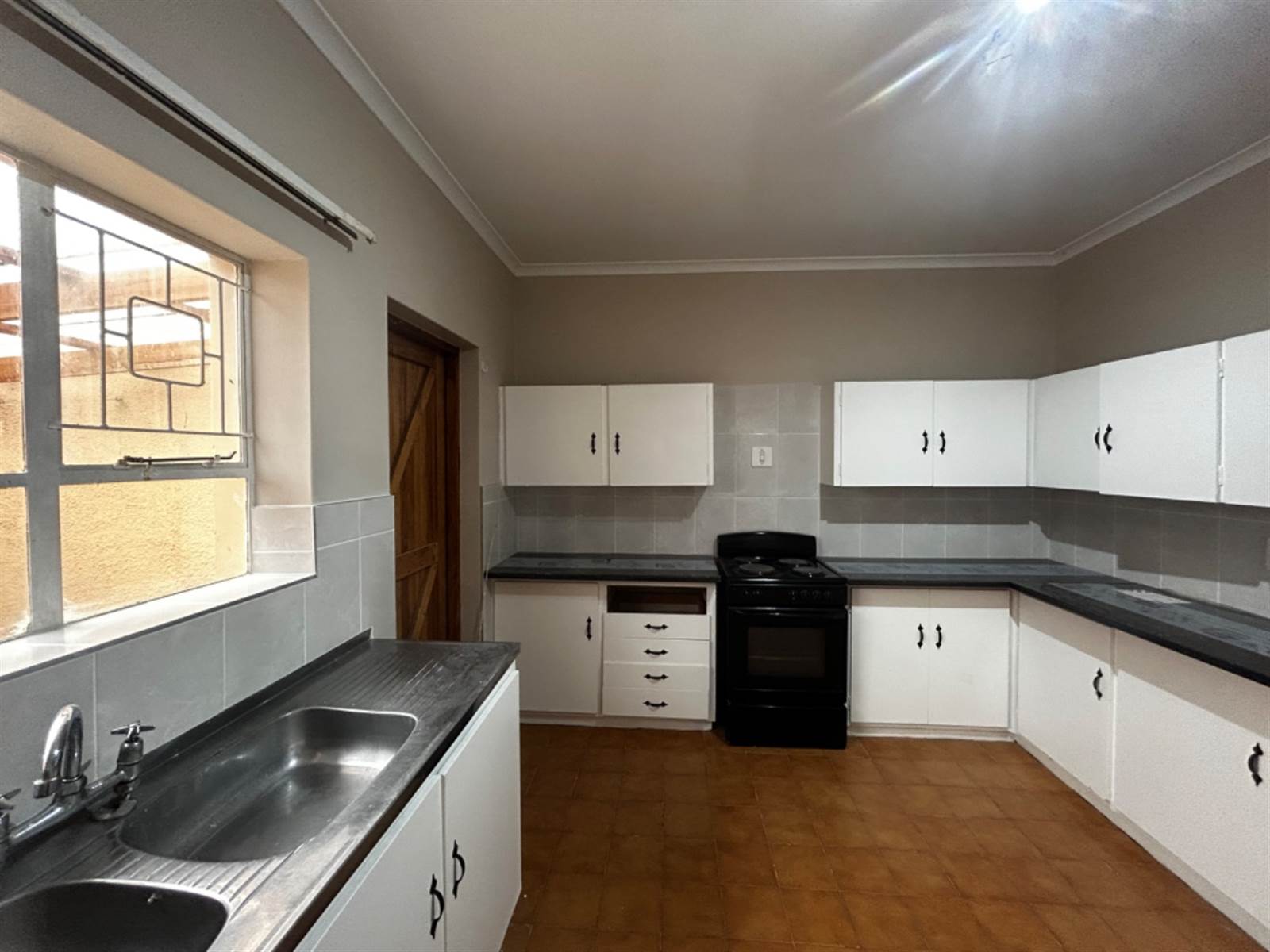 3 Bed Townhouse in Humewood photo number 8