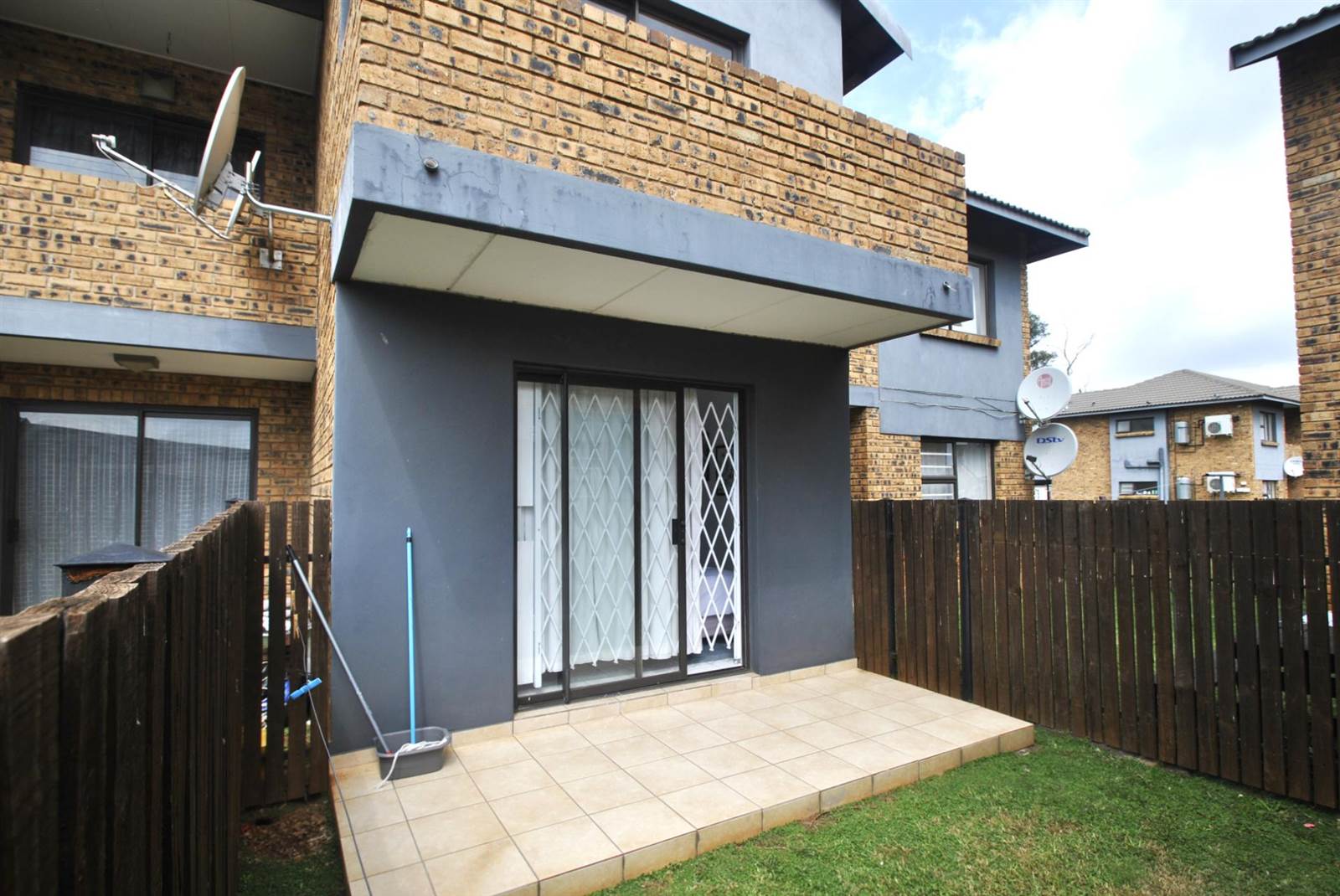 1 Bed Apartment in Boksburg Central photo number 11