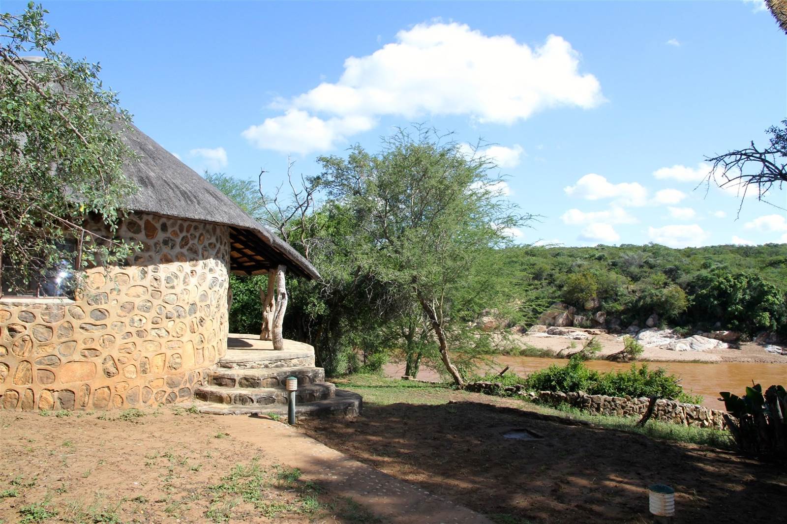 8 Bed House in Ndlovumzi photo number 22