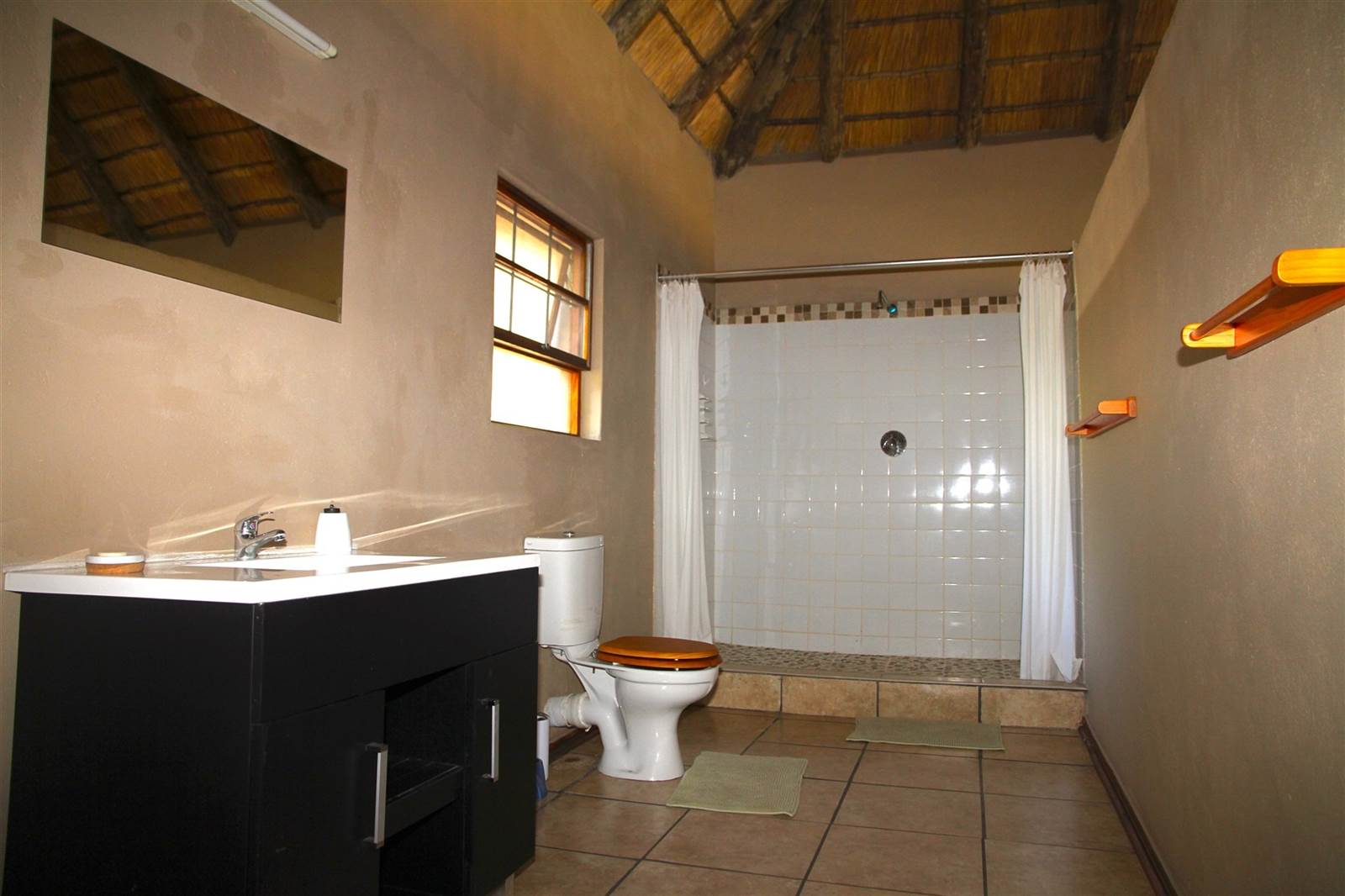 8 Bed House in Ndlovumzi photo number 20