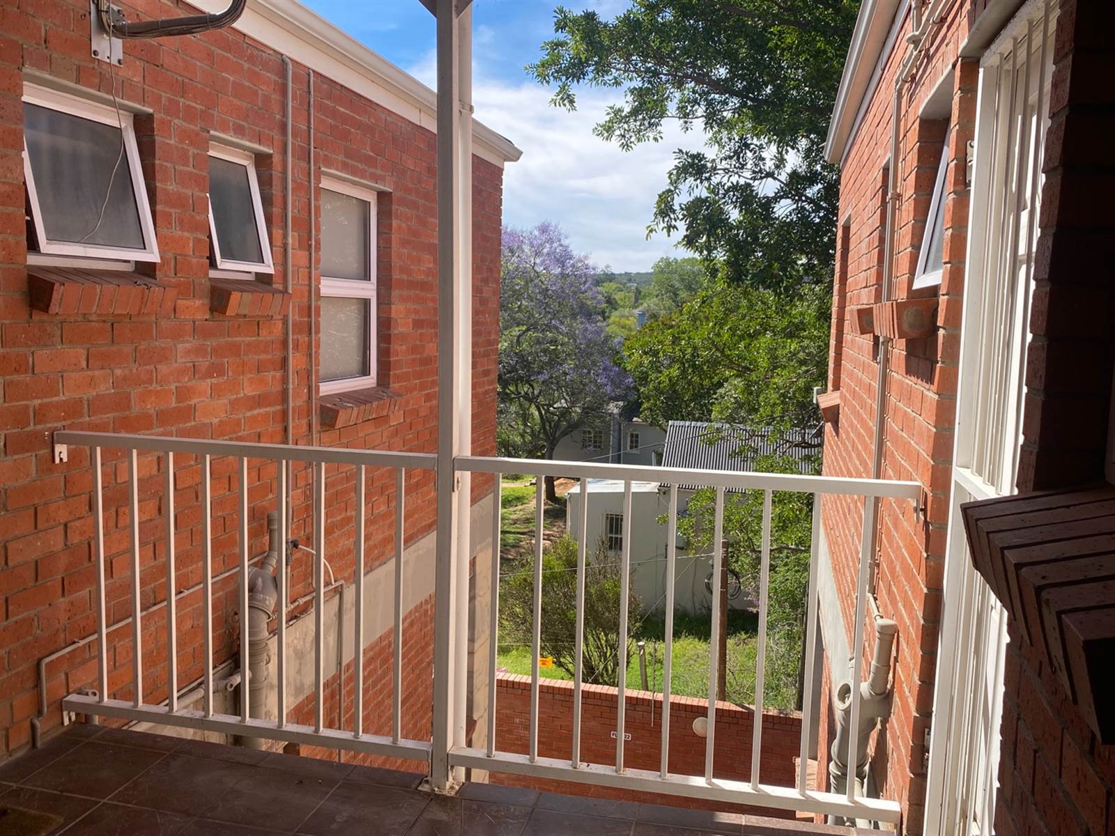 2 Bed Apartment in Grahamstown Central photo number 19