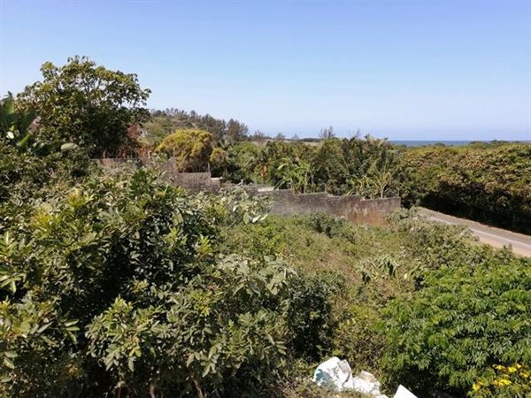 2292 m² Land available in La Mercy