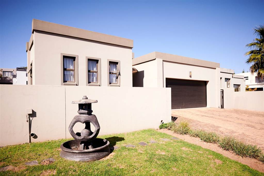3 Bed House in Kyalami photo number 3