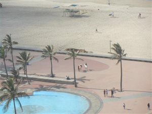 2 Bed Flat in Beachfront