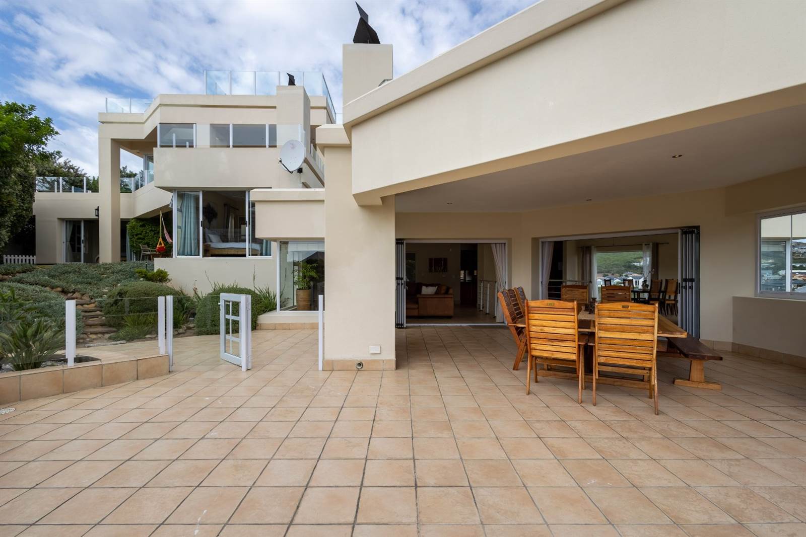 6 Bed House in Robberg photo number 25