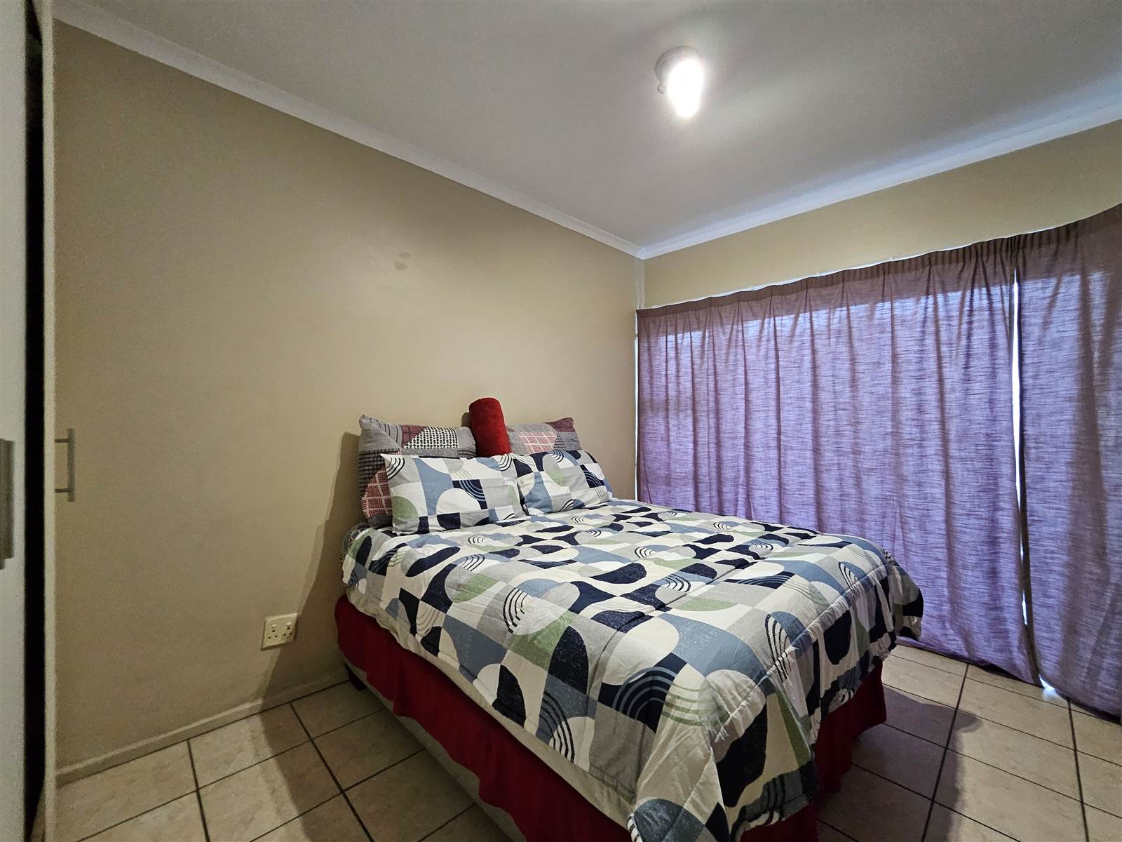 2 Bed Flat in Winklespruit photo number 15