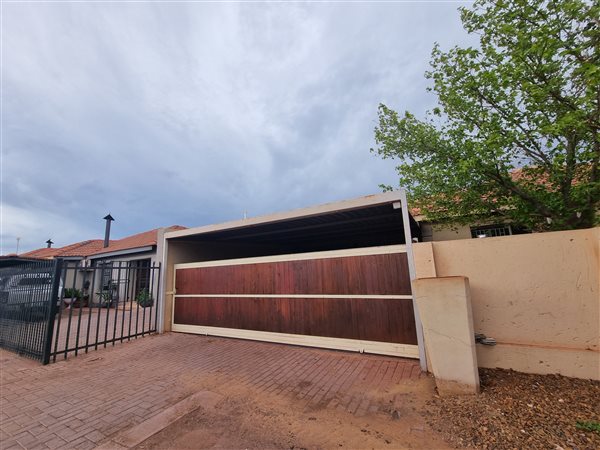3 Bedroom House 3 Bedroom House