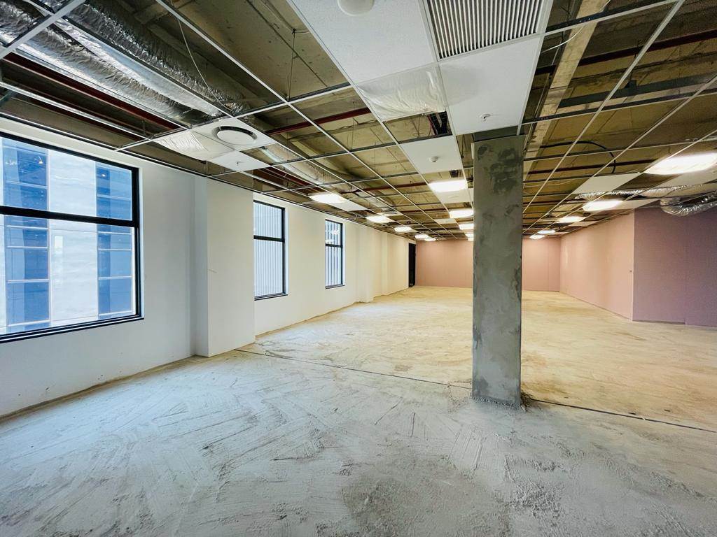 330  m² Commercial space in Glenadrienne photo number 9