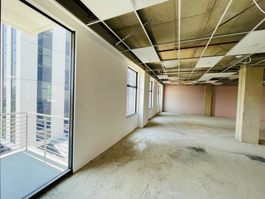 330  m² Commercial space in Glenadrienne photo number 13