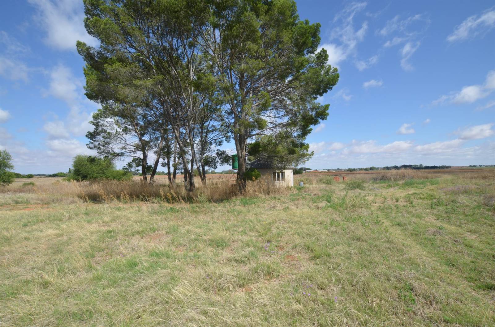 77734 ha Land available in Bainsvlei photo number 2