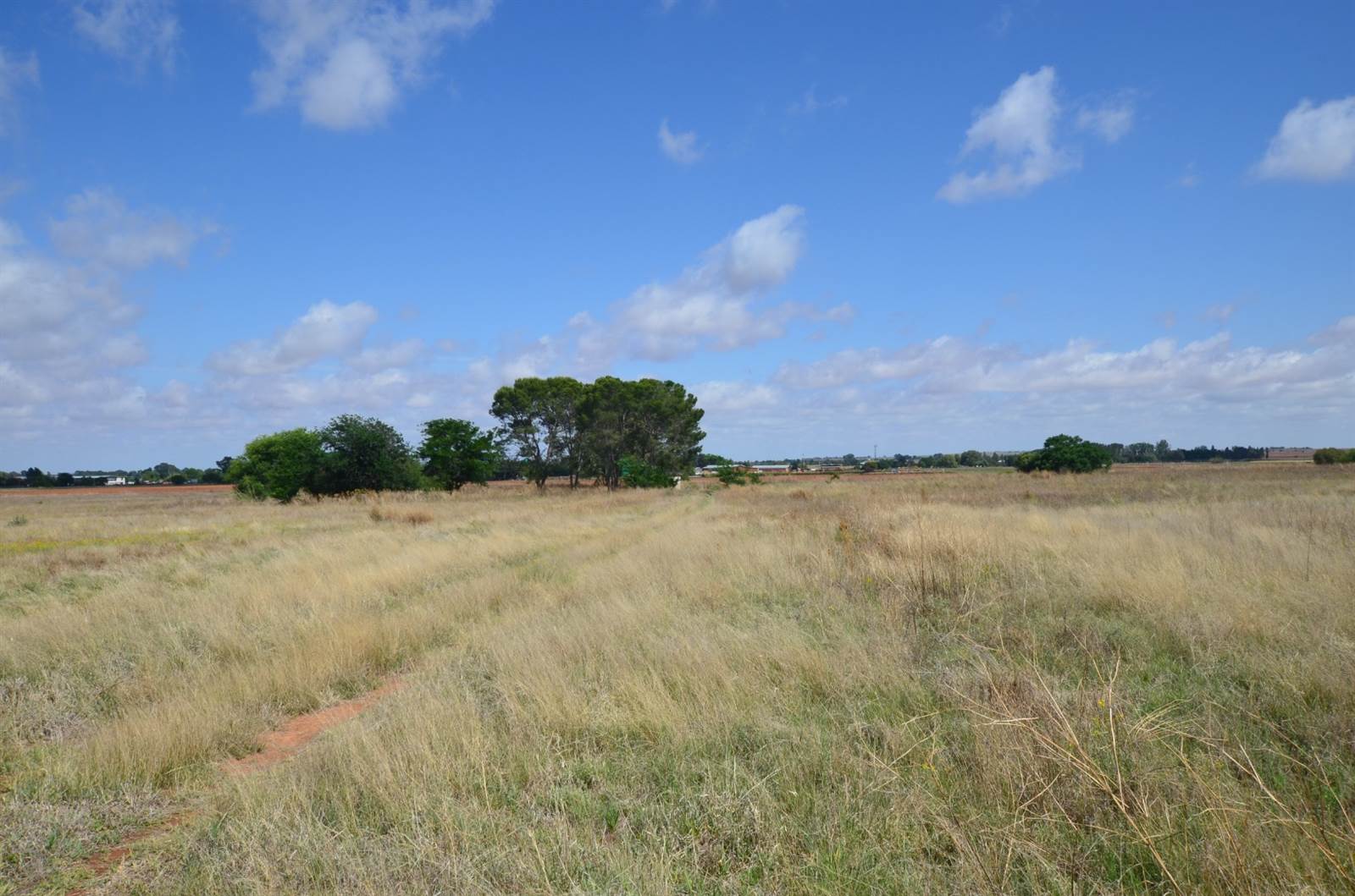 77734 ha Land available in Bainsvlei photo number 1