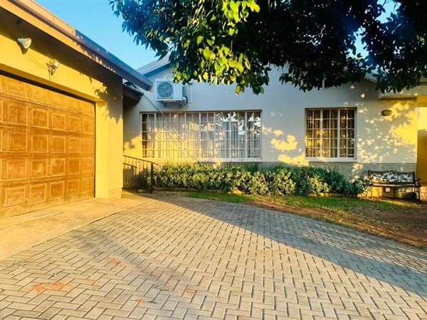 3 Bedroom House 3 Bedroom House