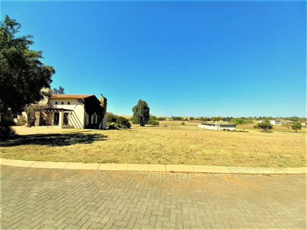999 m² Land available in Vaal Marina