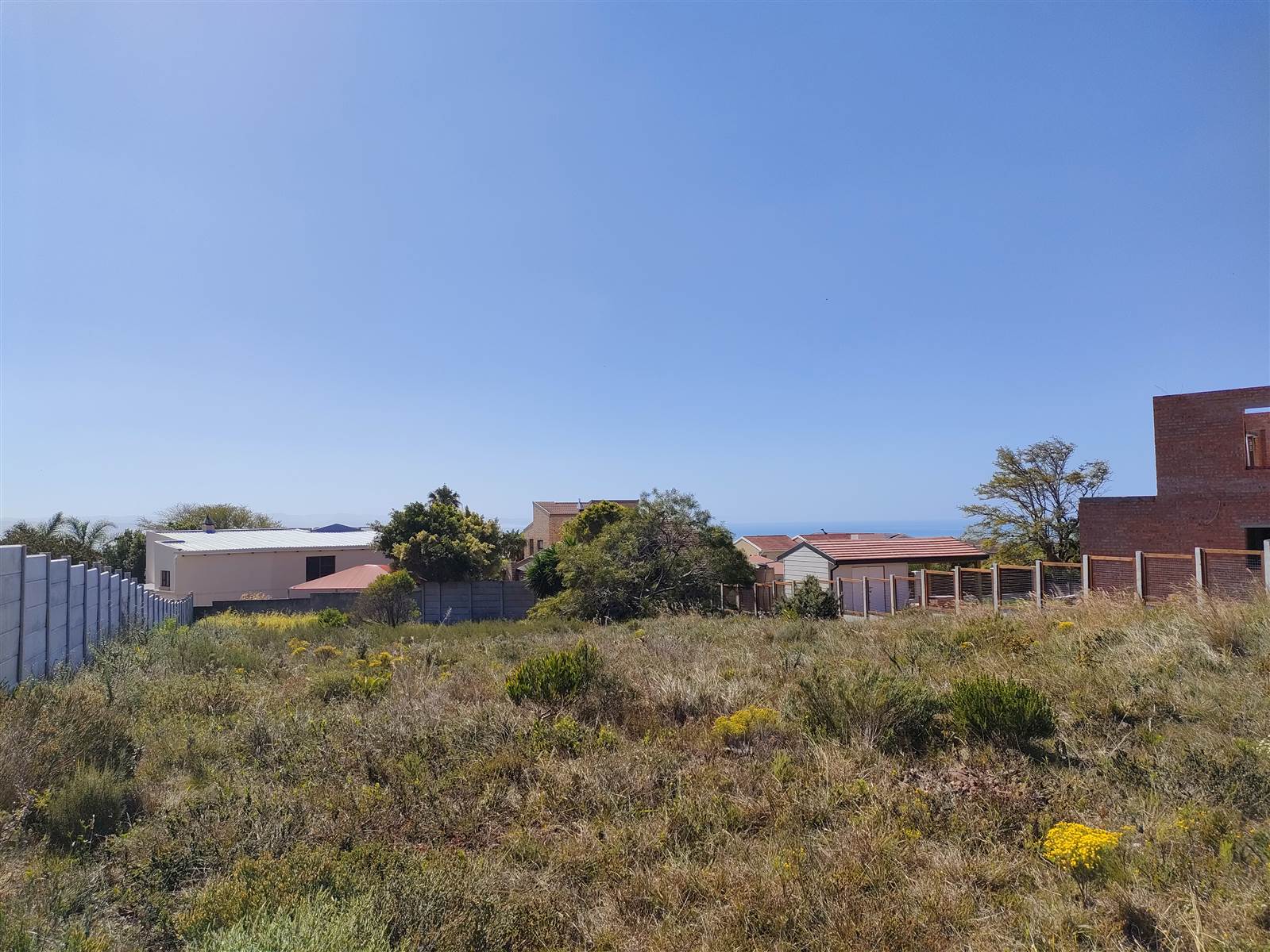 937 m² Land available in Jeffreys Bay photo number 1