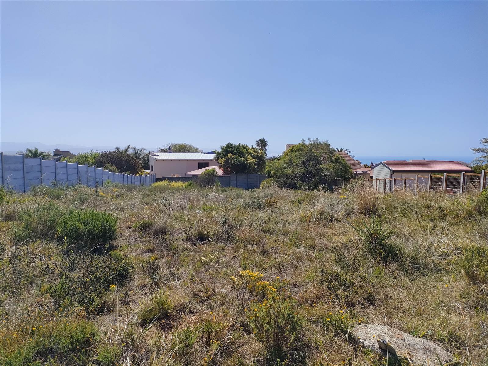 937 m² Land available in Jeffreys Bay photo number 2